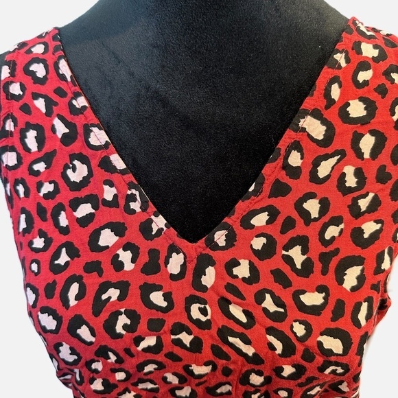 Old Navy Animal Print Tank in size SMALL - Picture 6 of 6
